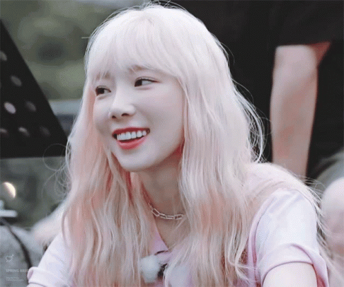 Taeyeon Cute GIF