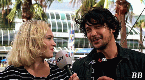 The100 Love GIF