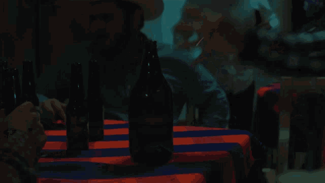 Tomar La Botella Lenin Ramirez GIF