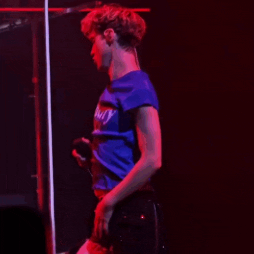 Trxyesbxy Bylerfied GIF