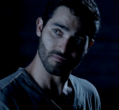 Tyler Hoechlin Crystal Bethany GIF