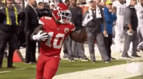 Tyreek Hill GIF