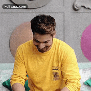 Varun Dhawan.Gif GIF