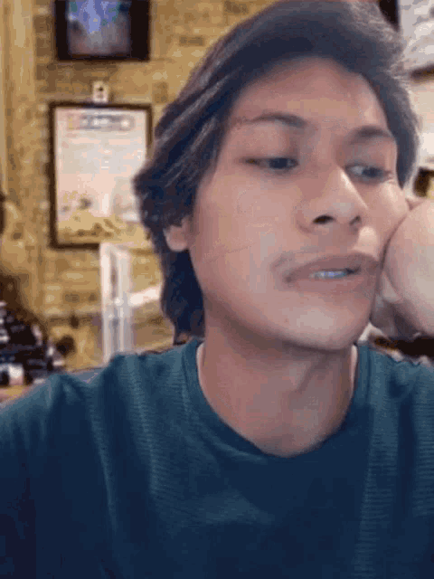 Waiting Tsawking GIF