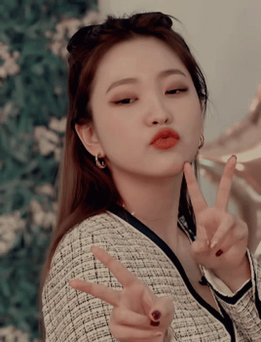Yeri Redvelvet GIF