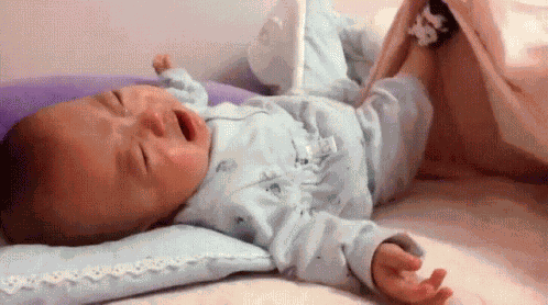 寶寶發脾氣 Baby Throwing A Tantrum GIF