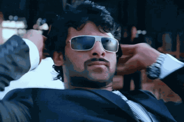 Adiripoyindi Keka GIF