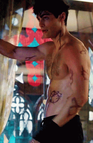 Alec Lightwood Matthew Daddario GIF