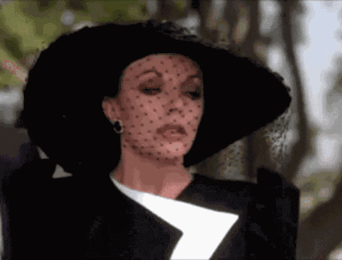 Alexis Carrington GIF