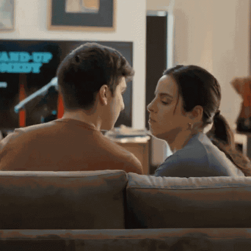 Beso En La Mejilla Backdoor GIF
