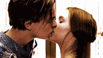 Besos De Amor GIF
