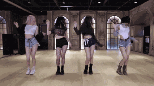 Blackpink Lalisa GIF