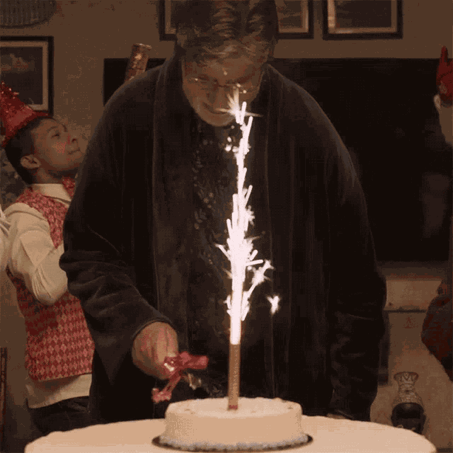 Cake Cut Karna Amitabh Bachchan GIF