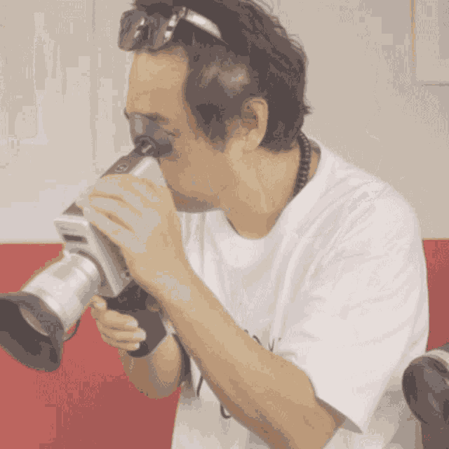 Cameraman Gogogoal GIF