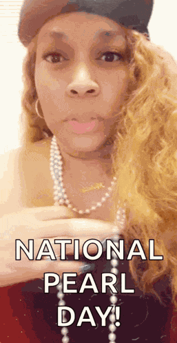 Caramella Clutches Pearls GIF