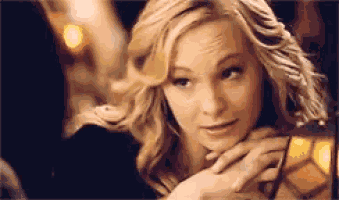 Caroline Forbes Bonnie Bennet GIF
