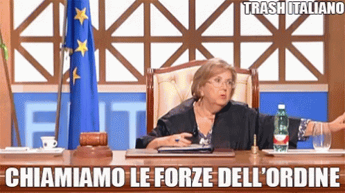 Chiamiamo Le Forze Dellordine Trash Italiano GIF
