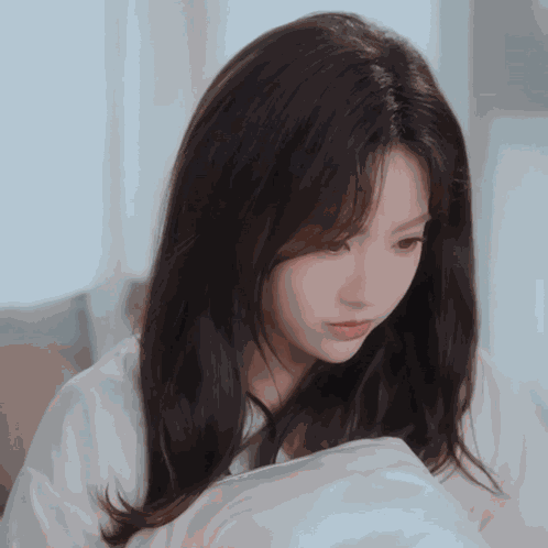 Chinese Girl Confused GIF