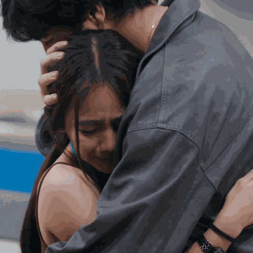 Console Hug Andres Muhlach GIF