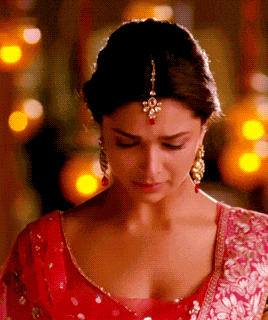 Deepika Padukone Naina Talwar GIF