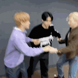 Delicatekestis Bang Chan GIF