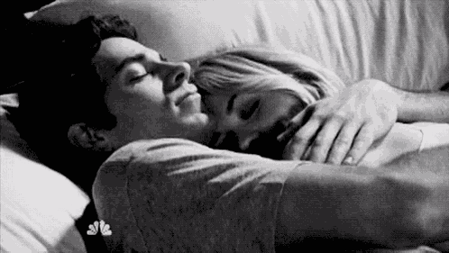 Dormir En Couple Amoureux GIF