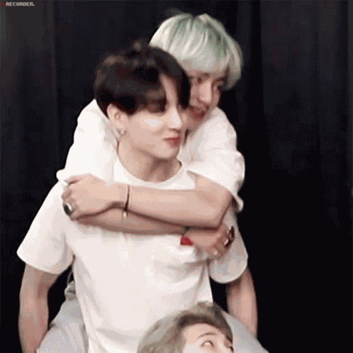 Dynataee Taekook GIF