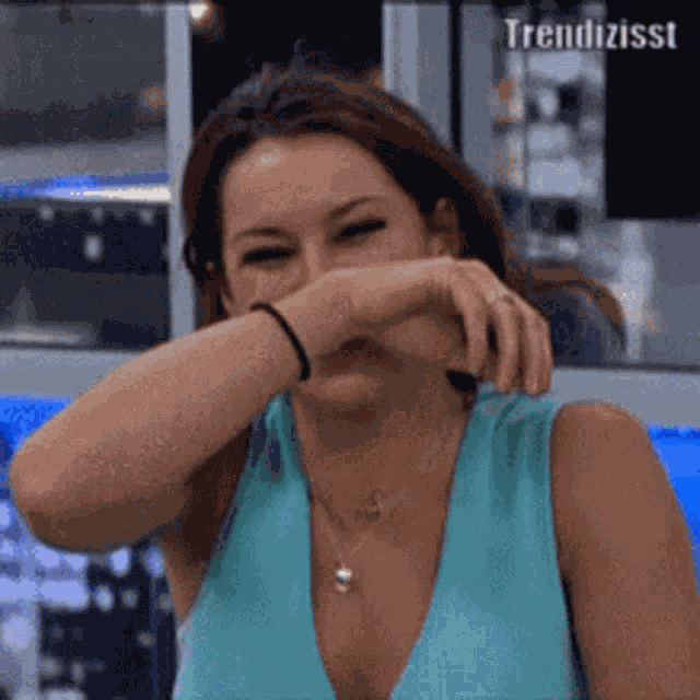 Elissa Slater Lol GIF