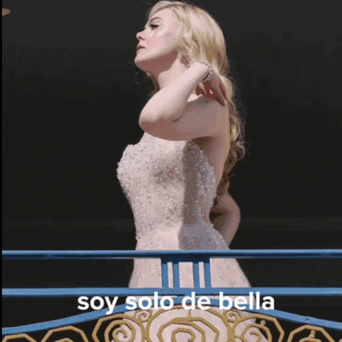Elle Fanning Elle Fanning Bella GIF
