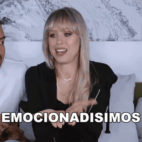 Emocionadisimos Superholly GIF