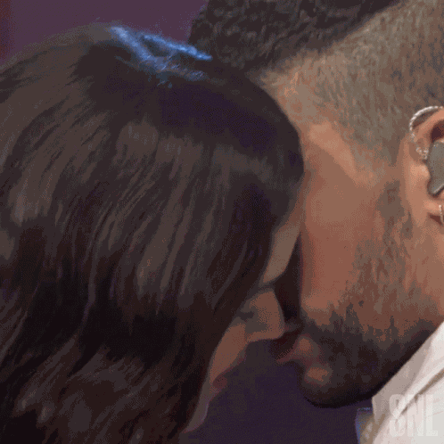 Enamorados Rosalia GIF