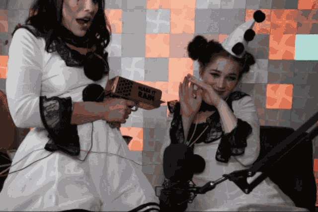 Evelynclaire Adrianachechik GIF