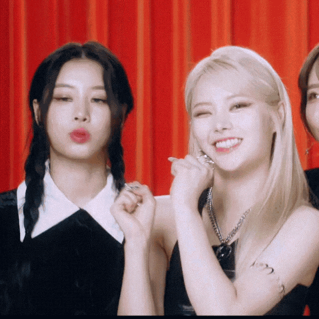 Fifty Fifty Keena GIF