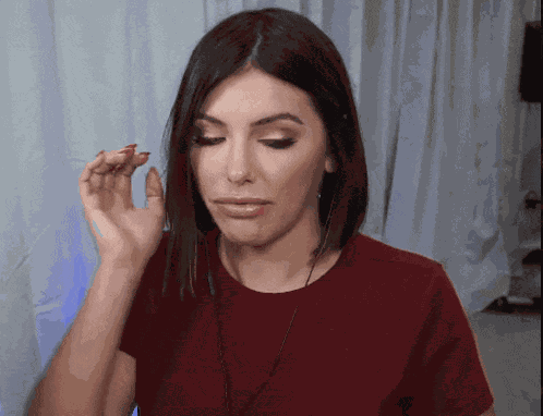 H2di Adriana Chechik GIF