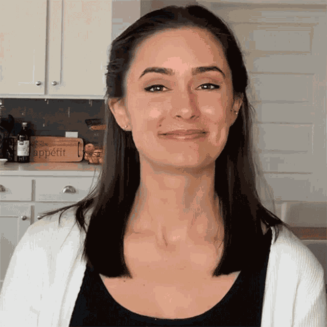 Head Shake Ashleigh GIF