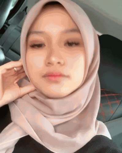 Hijab Hot GIF
