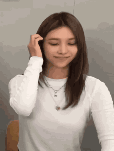 Illit 아일릿 GIF