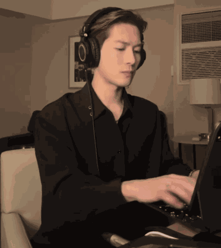 Jackson Wang Typing Got7 GIF