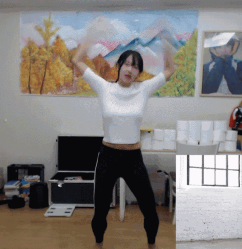 Jinny Jinnytty GIF