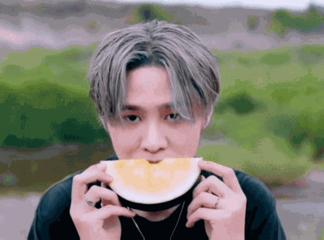 Jojoyceyy Rain Day GIF