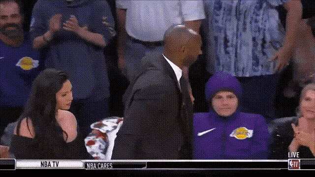 Kobe Leave Early Kobe Embarass GIF