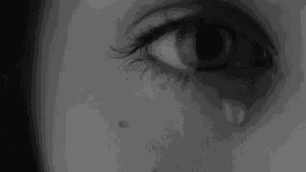 Lagrima De Mujer Por Sufrir GIF