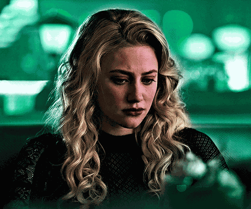Lili Reinhart Alice Smith GIF