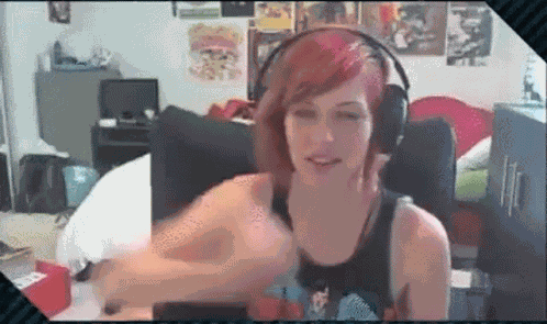 Linda Ruiva GIF