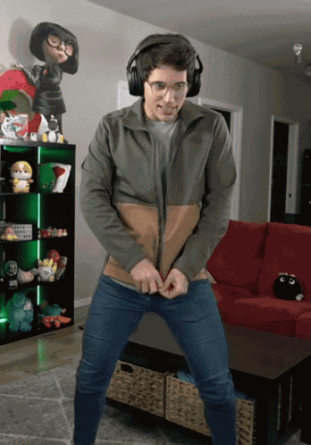 Loganolio Zip Up GIF