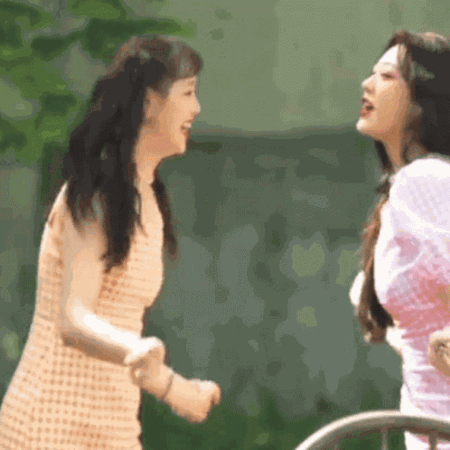 Loona Chuu GIF
