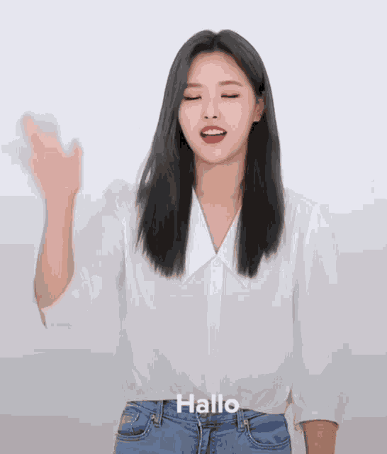 Loona Oliviahye GIF