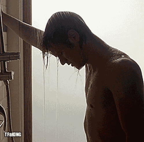 Lucas Till Macgyver GIF