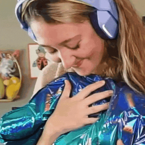 Luxie Luxiegames GIF