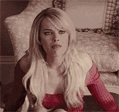 Margot Robbie GIF